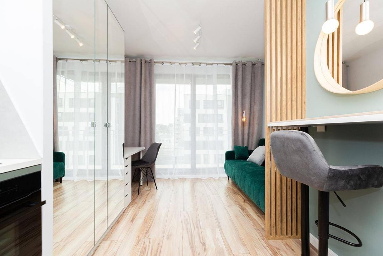 Easy & Comfortable, With Balcony, Very Close To The Center ワルシャワ エクステリア 写真