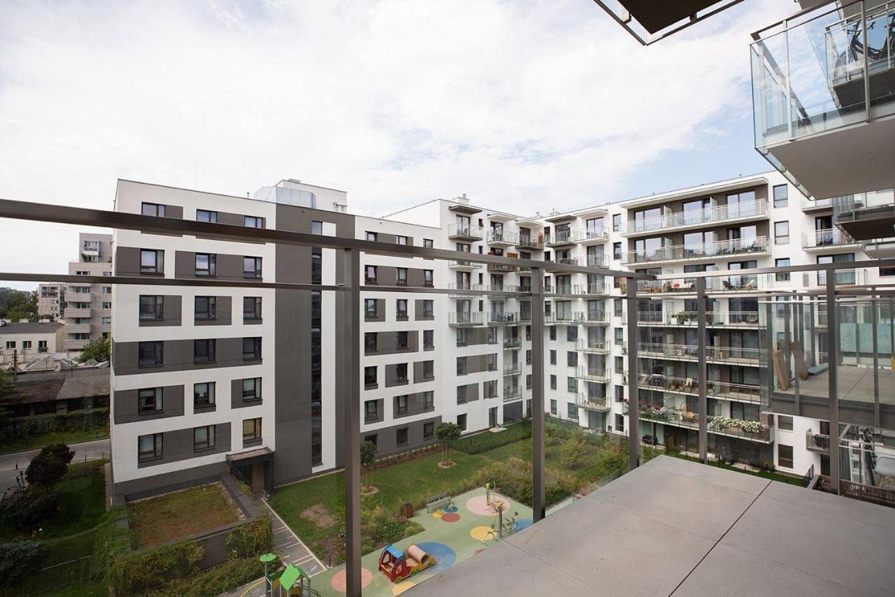 Easy & Comfortable, With Balcony, Very Close To The Center ワルシャワ エクステリア 写真
